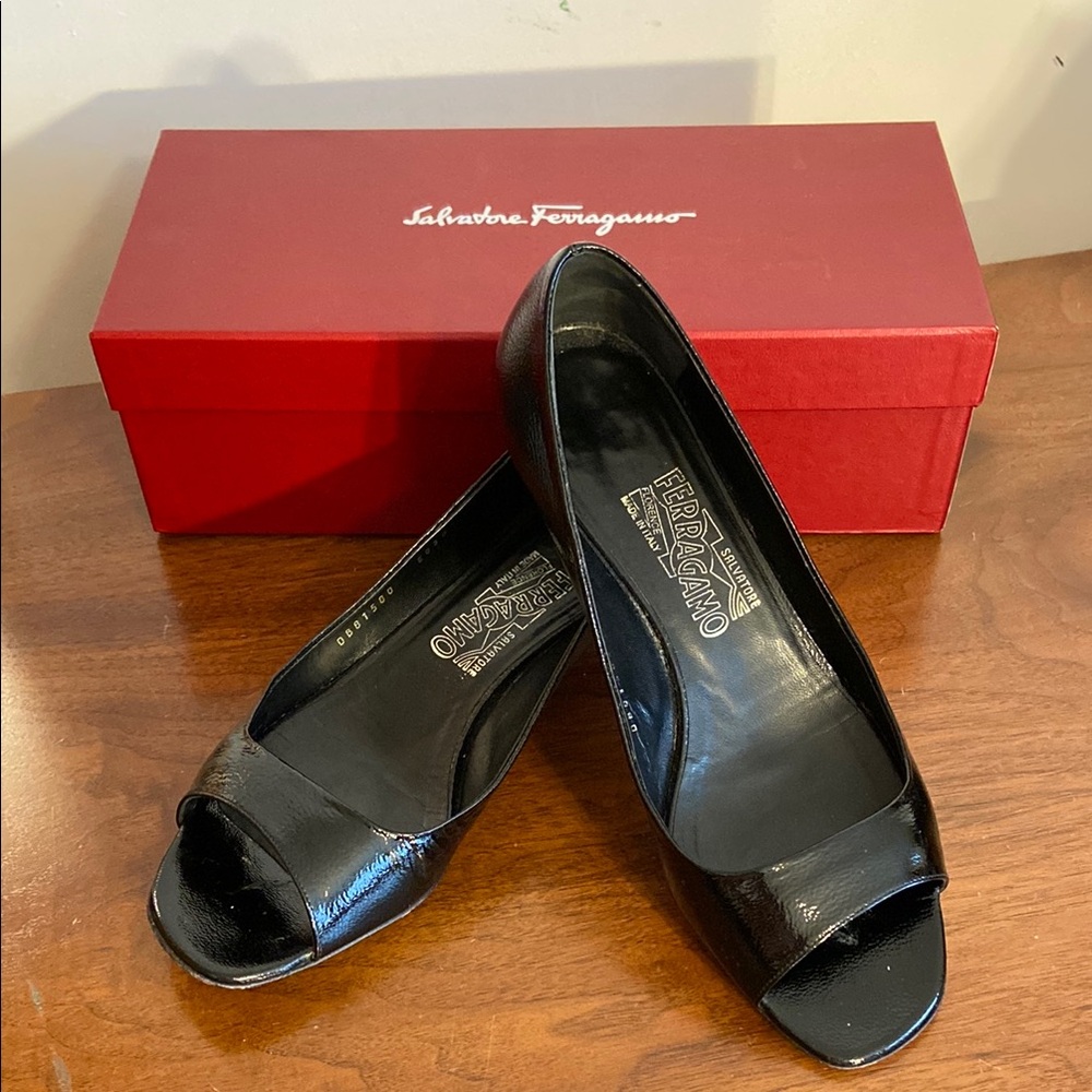 Salvatore Ferragamo Black Heels Elegant Design